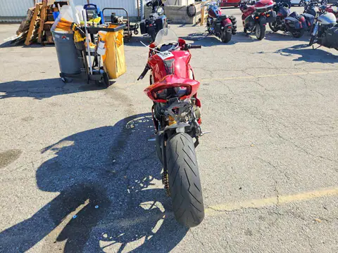 ZDMDAGNW0JB000434 — 2018 Ducati Panigale, photo 4 from Copart 06.10.2026, Flood