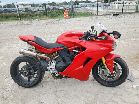 ZDMVABDS3HB002257 — 2017 Ducati Supersport, წინა ნაწილი, ფოტოები შეკეთებამდე