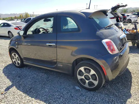 2015 Fiat 500 VIN 3C3CFFGE2FT749771 фото 2