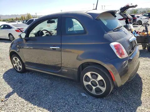 2015 FIAT 500 VIN 3C3CFFGE2FT749771 фото 2