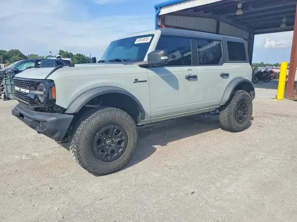 1FMEE5DP0NLB86135 Ford Bronco 2022 — Front end damage, before-repair photo