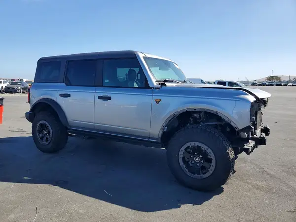 1FMEE5DP8NLB69938 — 2022 Ford Bronco, photo 4 from Copart, Front end