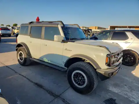 1FMEE5DP4NLB06187 — 2022 Ford Bronco, foto 4 de Copart 21.09.2026, Parte delantera