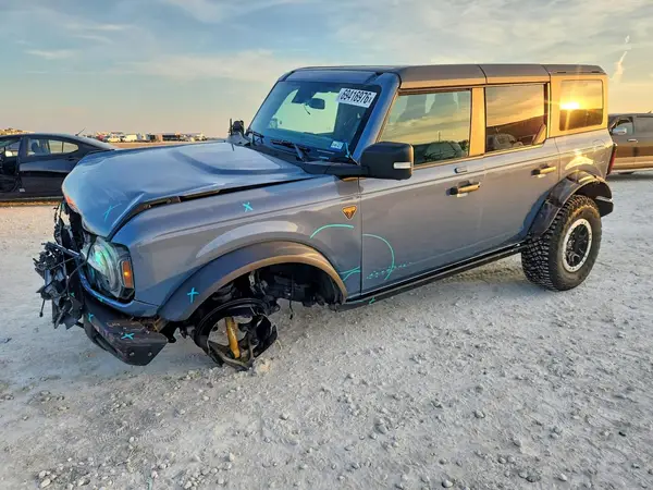 1FMEE5DP2PLB32998 Ford Bronco 2023 — uszkodzenie Przód, zdjęcie przed naprawą