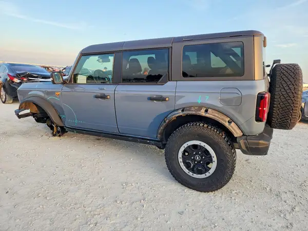 1FMEE5DP2PLB32998 — 2023 Ford Bronco, zdjęcie 2 z Copart, Przód