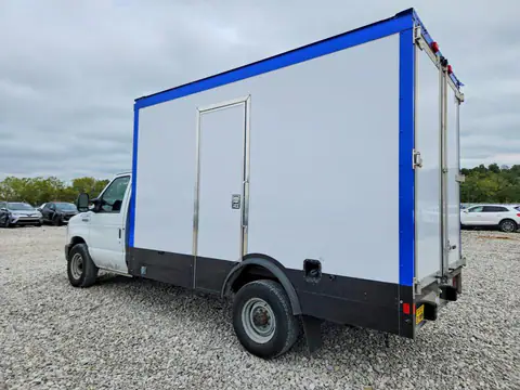 2024 FORD E350 VIN 1FDWE3FN2RDD08952 фото 2