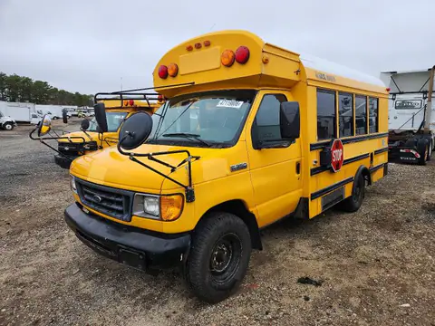 2006 FORD ECONOLINE VIN 1FDSE35P36HA41357 фото 2