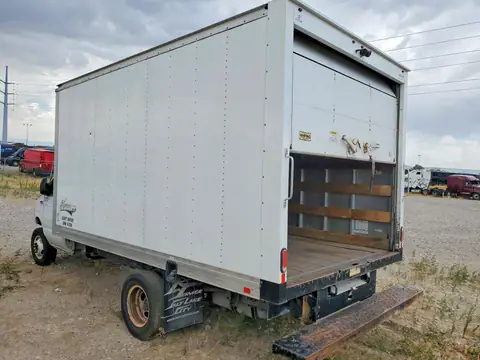 2022 FORD ECONOLINE VIN 1FDXE4FN5NDC03018 фото 2