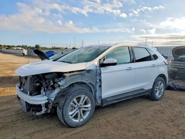 2FMPK4J94LBA50010 Ford EDGE 2020 — uszkodzenie Przód, zdjęcie przed naprawą