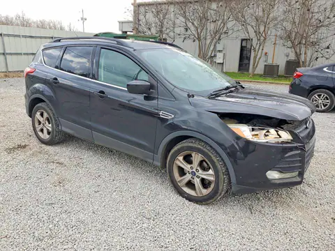 1FMCU0GX1FUB59708 — 2015 Ford Escape, фото 4 с аукциона Copart 14.10.2026, Передняя часть