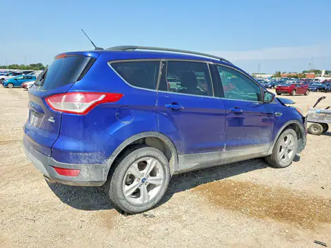 1FMCU9GX4GUC87737 — 2016 Ford Escape, zdjęcie 3 z Copart 30.09.2026, Przód
