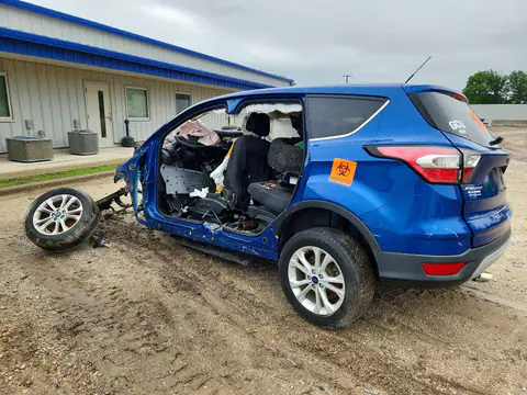1FMCU9GD6HUC00136 — 2017 Ford Escape, photo 2 from Copart 30.09.2026, Front end