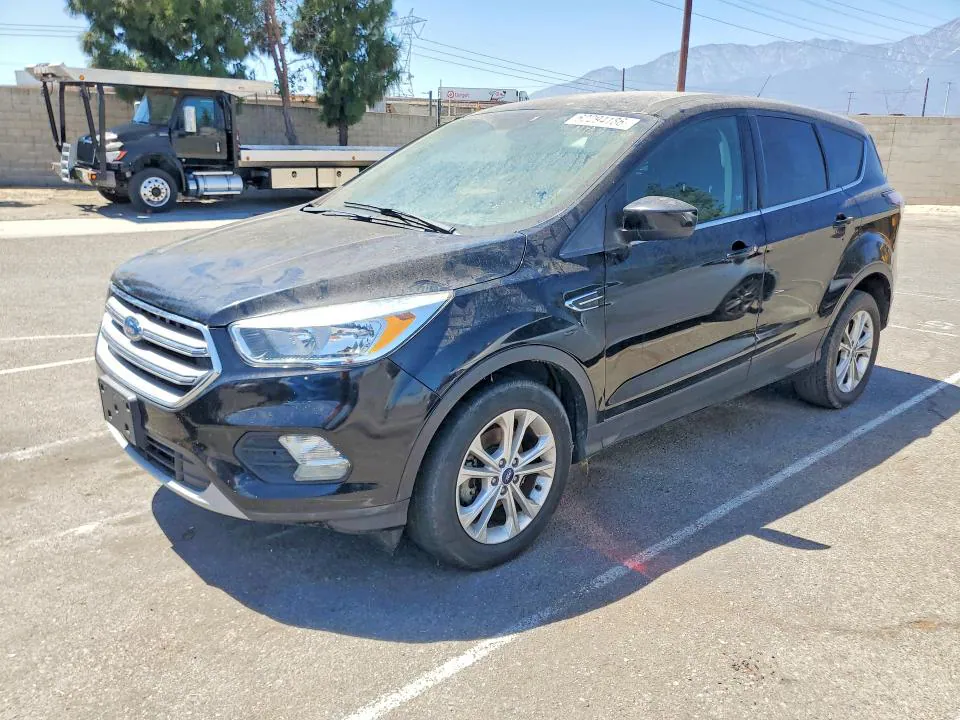 2017 Ford Escape VIN 1FMCU0GD4HUB09006 фото 1