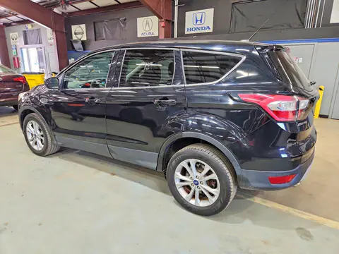 2017 Ford Escape VIN 1FMCU0GD5HUD71682 фото 2