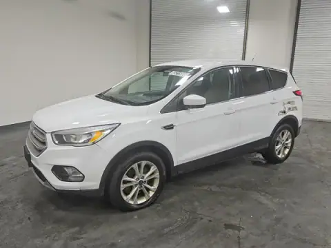 1FMCU9GD6HUB72208 — 2017 Ford Escape, Мелкие вмятины and царапины (Minor Dent/Scratches), before-repair photos