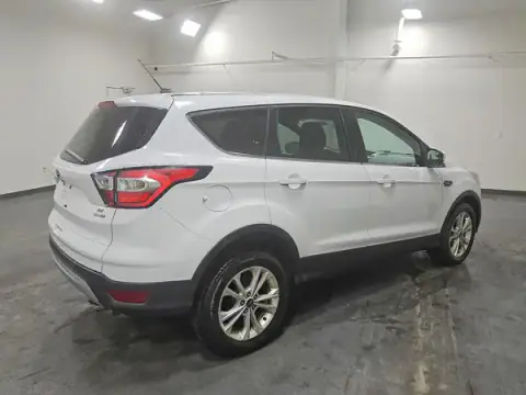1FMCU9GD6HUB72208 — 2017 Ford Escape, фото 3 с аукциона Copart 01.10.2026, Мелкие вмятины и царапины