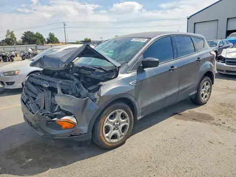 1FMCU0F7XHUD87193 — 2017 Ford Escape, Parte delantera (Front End), fotos antes de reparar