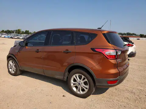 1FMCU0F73HUE07865 — 2017 Ford Escape, photo 2 from Copart 14.10.2026, Front end