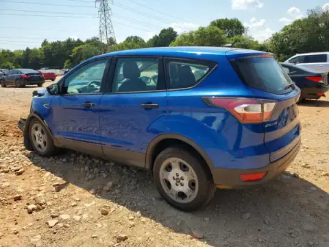 1FMCU0F71HUA04452 — 2017 Ford Escape, zdjęcie 2 z Copart 28.09.2026, Przód