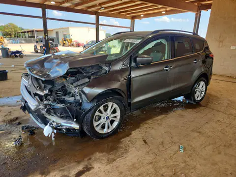 1FMCU0GD0HUC11936 Ford Escape 2017 — Front end damage, before-repair photo