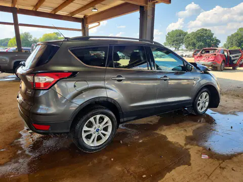 1FMCU0GD0HUC11936 — 2017 Ford Escape, photo 3 from Copart 14.10.2026, Front end