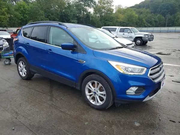 1FMCU9GD3HUE89492 — 2017 Ford Escape, фото 4 с аукциона Copart 08.10.2026, Передняя часть