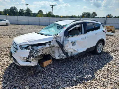 1FMCU9GD5HUE08279 Ford Escape 2017 — Rollover damage, before-repair photo