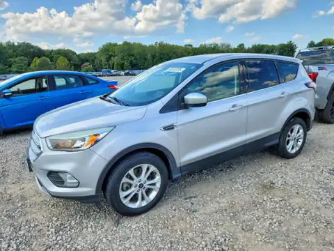 1FMCU9GD2HUC65971 — 2017 Ford Escape, Мелкие вмятины y царапины (Minor Dent/Scratches), fotos antes de reparar