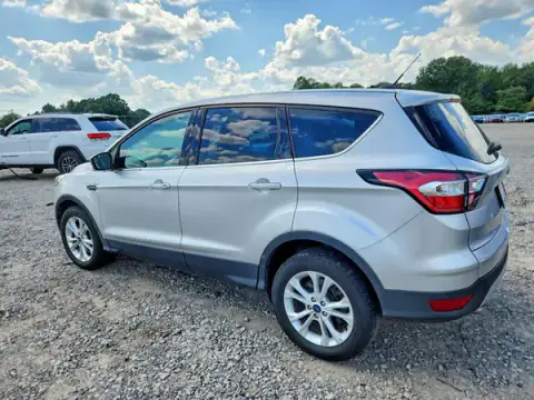 1FMCU9GD2HUC65971 — 2017 Ford Escape, photo 2 from Copart, Minor dents and scratches