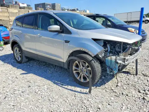 1FMCU0GD2HUA75809 — 2017 Ford Escape, photo 4 from Copart, Front end