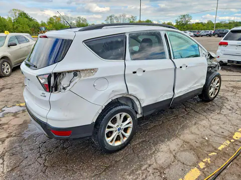 2017 FORD ESCAPE VIN 1FMCU9GD2HUC09948 фото 3