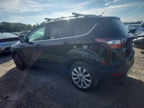 1FMCU9J98HUB46777 — 2017 Ford Escape, photo 2 from Copart, Vandalism