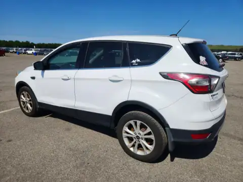 1FMCU9GD2HUA21236 — 2017 Ford Escape, photo 2 from Copart 02.10.2026, Minor dents and scratches