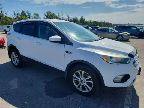 1FMCU9GD2HUA21236 — 2017 Ford Escape, photo 4 from Copart 02.10.2026, Minor dents and scratches