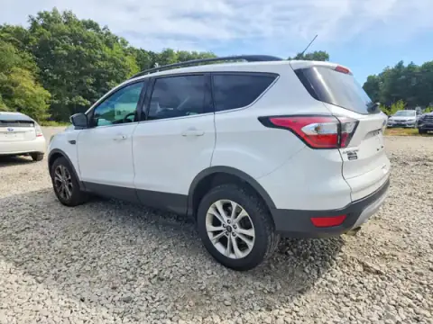 1FMCU9GD8HUD98847 — 2017 Ford Escape, фото 2 з Copart 30.09.2026, Механічні пошкодження