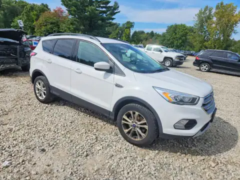 1FMCU9GD8HUD98847 — 2017 Ford Escape, фото 4 з Copart 30.09.2026, Механічні пошкодження