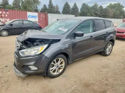 1FMCU0GD9HUA99654 — 2017 Ford Escape, Przód (Front End), zdjęć przed naprawą