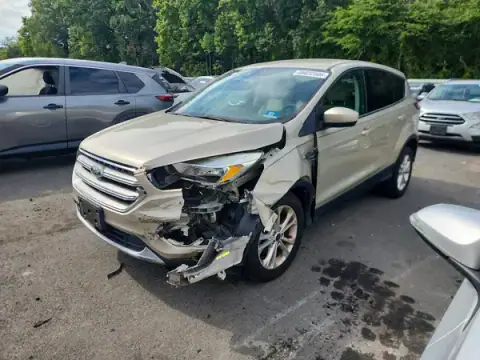 1FMCU0GD6HUB35087 Ford Escape 2017 — Front end damage, before-repair photo
