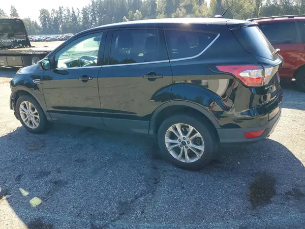 1FMCU9GD4HUD84864 — 2017 Ford Escape, photo 2 from Copart 28.09.2026, Front end