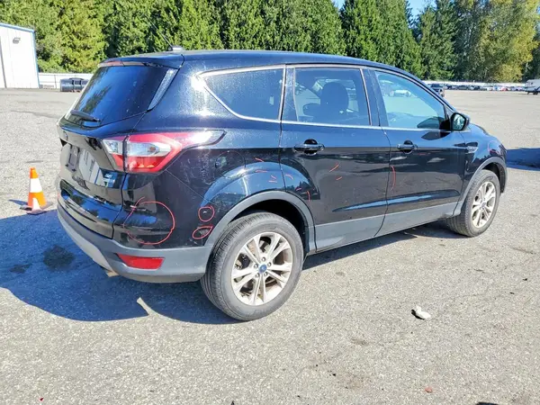 1FMCU9GD4HUD84864 — 2017 Ford Escape, photo 3 from Copart 28.09.2026, Front end