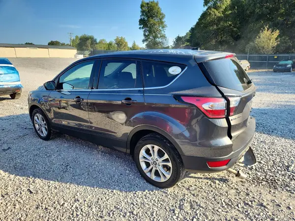 1FMCU9GD2HUE00396 — 2017 Ford Escape, фото 2 с аукциона Copart 13.10.2026, Задняя часть
