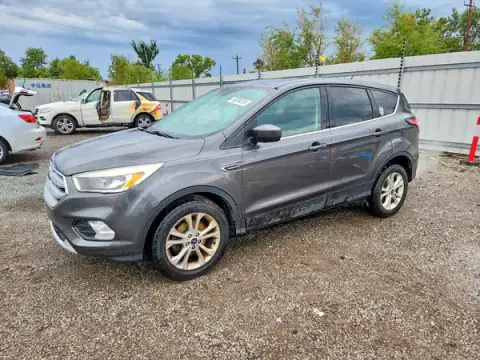 1FMCU0GD9HUD44047 — 2017 Ford Escape, Daños mecánicos (Mechanical), fotos antes de reparar