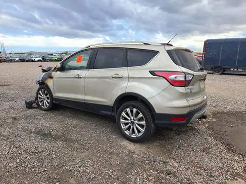 1FMCU9J99HUD59463 — 2017 Ford Escape, photo 2 from Copart 19.10.2026, Engine fire