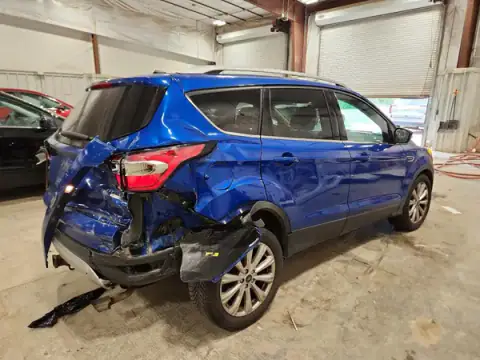 1FMCU9J93HUC08098 — 2017 Ford Escape, zdjęcie 3 z Copart, Tył