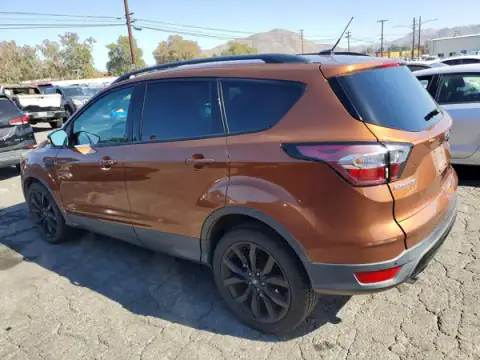1FMCU0J9XHUE09475 — 2017 Ford Escape, photo 2 from Copart 24.09.2026, Minor dents and scratches