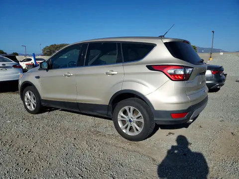 2017 Ford Escape VIN 1FMCU9GD2HUF05469 фото 2