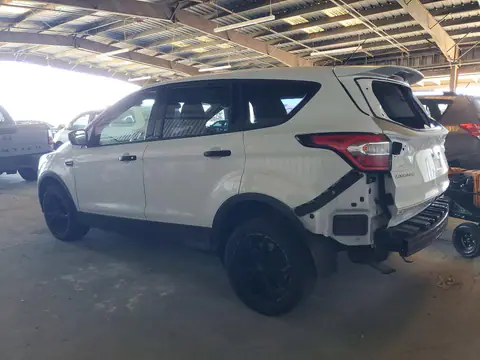 1FMCU0F78HUA32815 — 2017 Ford Escape, zdjęcie 2 z Copart 19.10.2026, Tył