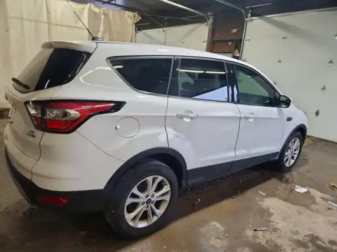 1FMCU9GD2HUB94917 — 2017 Ford Escape, zdjęcie 3 z Copart 24.09.2026, Uszkodzenia mechaniczne