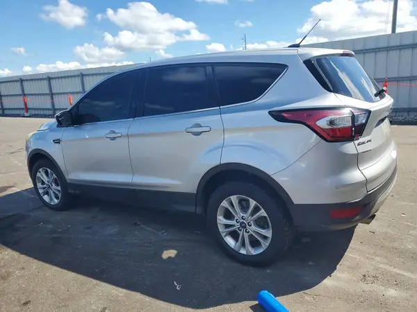 1FMCU9GD7HUE39565 — 2017 Ford Escape, photo 2 from Copart 05.10.2026, Interior fire