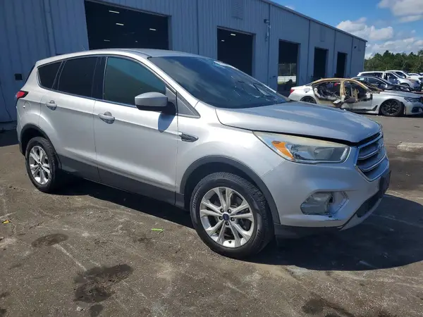 1FMCU9GD7HUE39565 — 2017 Ford Escape, photo 4 from Copart 05.10.2026, Interior fire